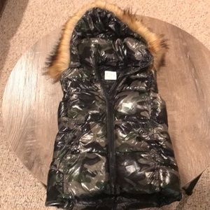 Kids girls size 10 NWT S13 New York Camo Vest